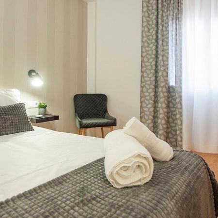 El Sueno De Carmelitas Con Parking Incluido - Apartamentos Aloha Toledo Dış mekan fotoğraf