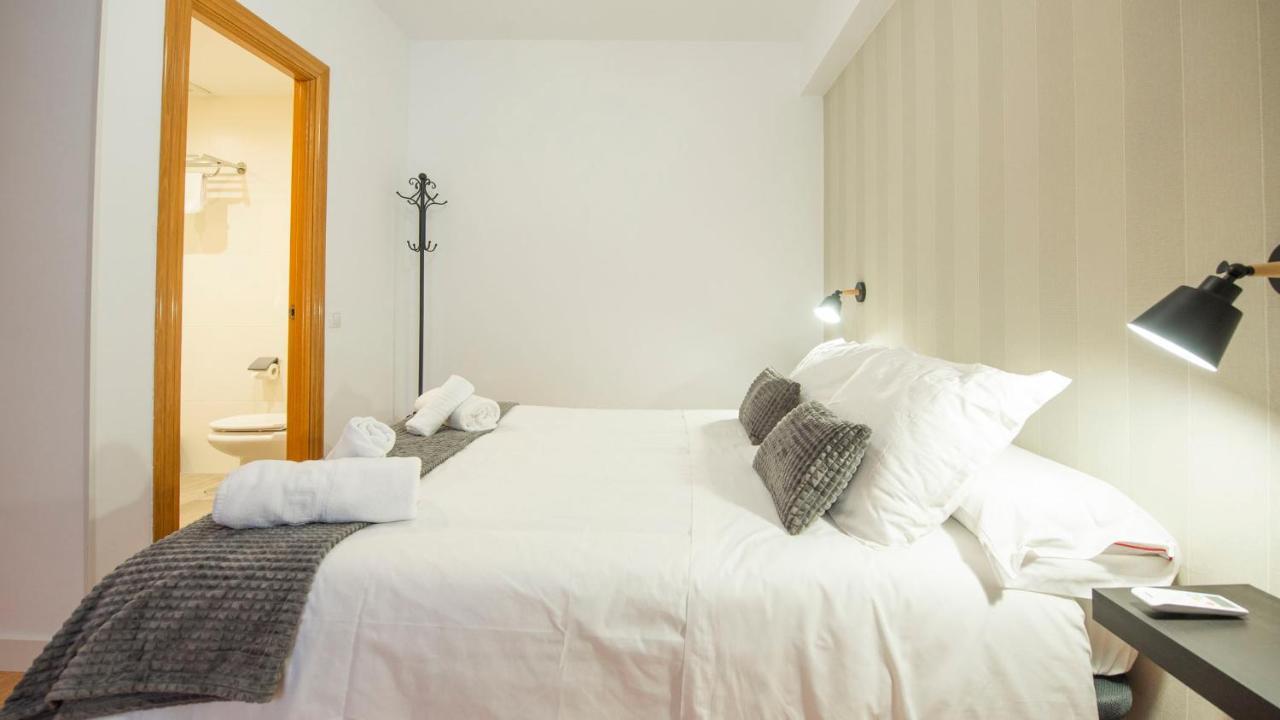 El Sueno De Carmelitas Con Parking Incluido - Apartamentos Aloha Toledo Dış mekan fotoğraf